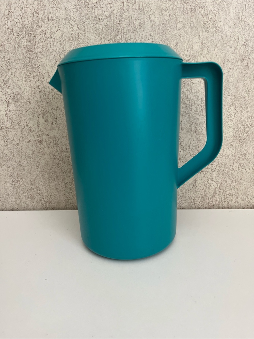 Vintage Rubbermaid Gallon Pitcher Teal Turquoise Retro Plastic USA